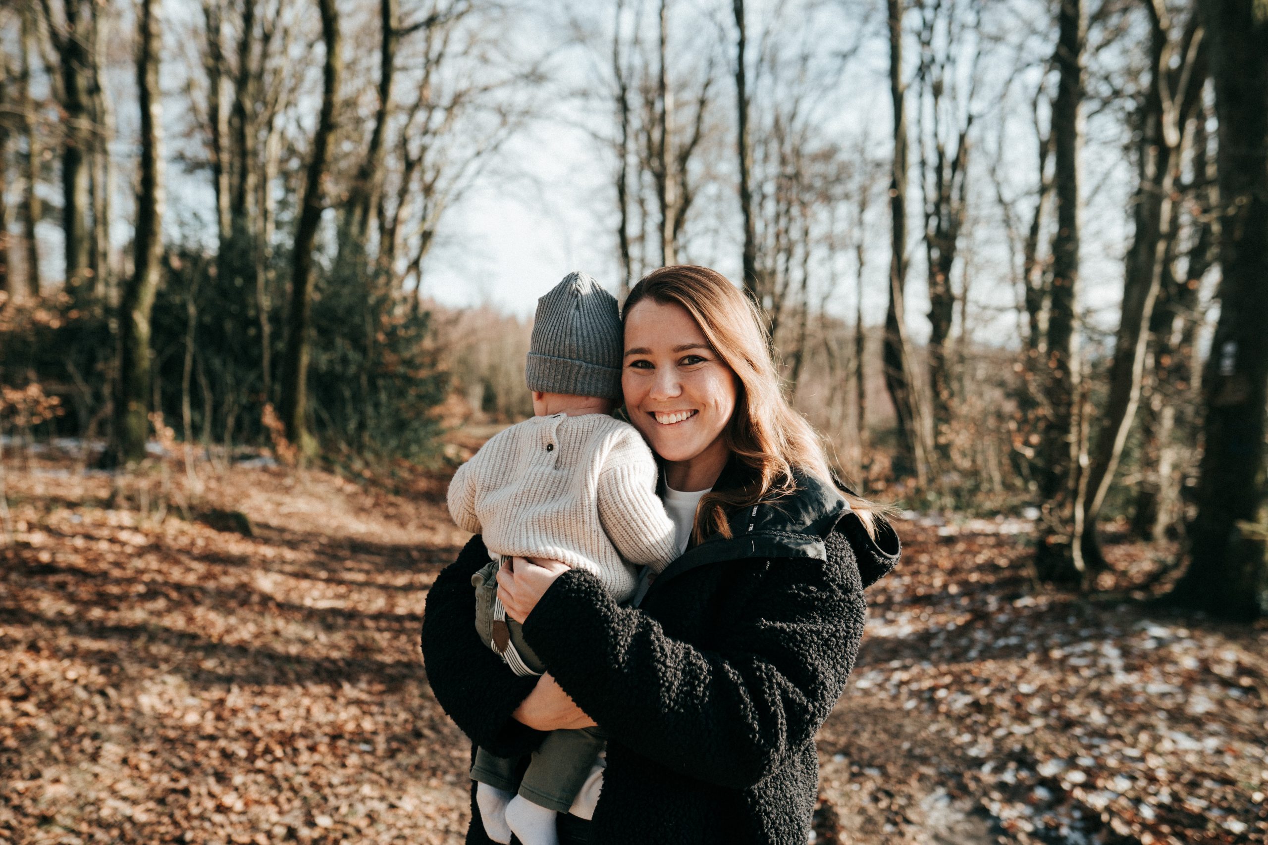 Klarheit durch Minimalismus: Wie du Leichtigkeit in dein Mama-Leben bringst