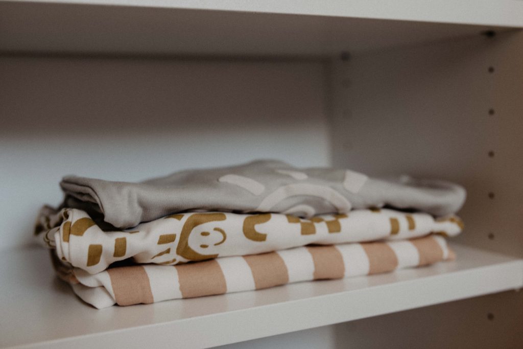 Weniger Besitz im Slow Motherhood